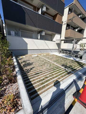フジパレス神田南通Ⅰ番館の駐車場