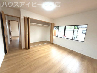 【洋室】 | 岐阜市古市場！再生住宅！水回りすべて新品交換！敷地広々108坪！お車5台以上可能！ | 岐阜市古市場！再生住宅！水回りすべて新品交換！敷地広々108坪！お車5台以上可能！