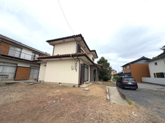 【駐車場】 | 岐阜市古市場！再生住宅！水回りすべて新品交換！敷地広々108坪！お車5台以上可能！ | 岐阜市古市場！再生住宅！水回りすべて新品交換！敷地広々108坪！お車5台以上可能！