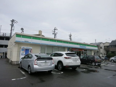 【周辺】 | リバーサイドＫ－１ | ファミリーマート 岡崎伊賀店まで300m