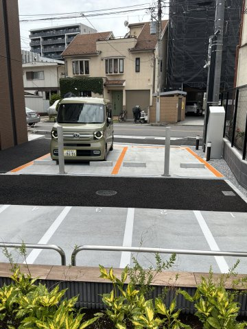 ＡＺＥＳＴ西川口Ⅲの駐車場
