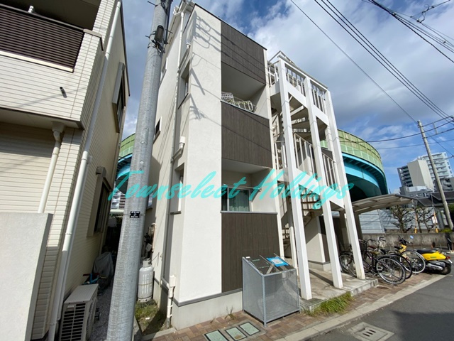茅ヶ崎市共恵１丁目のアパート