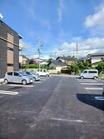 Ｂｏｓｃａｔｏ　Ｔ．の駐車場|カースペースがあります