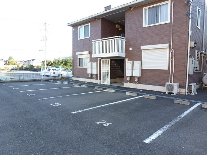 アーバンコートDの駐車場