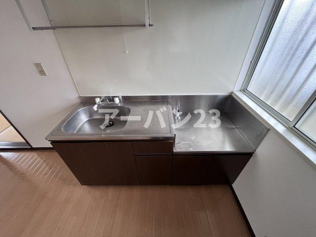 東大和市立野２丁目のアパートのキッチン