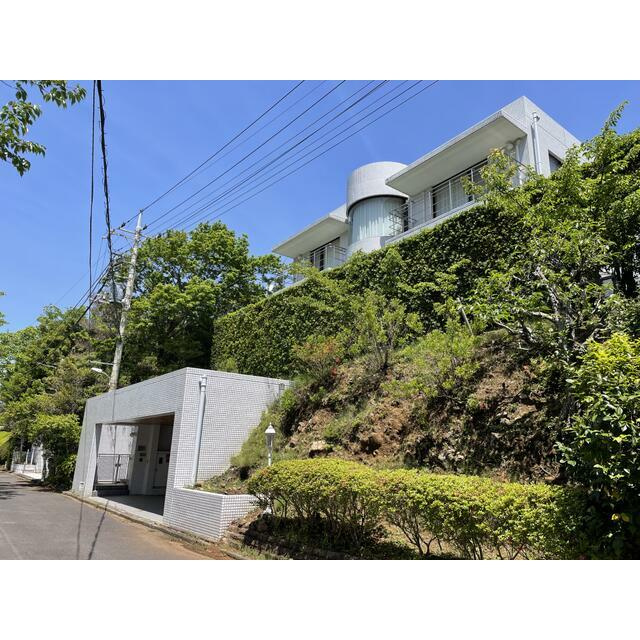あじろ南熱海が丘の前面道路含む現地写真