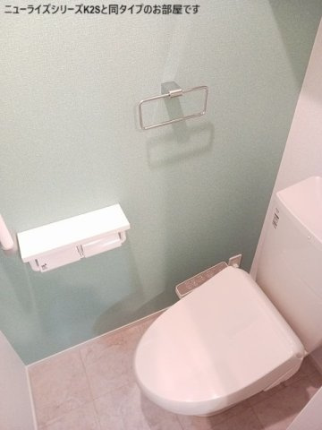 ファミーユ花栄　Ａのトイレ|落ち着いたトイレです
