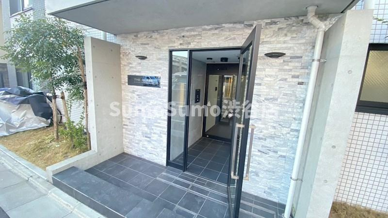 THE CLASS Grand Residenceのエントランス|小物を収納するのに便利です