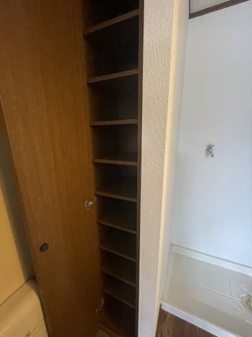 クレスト神田の収納