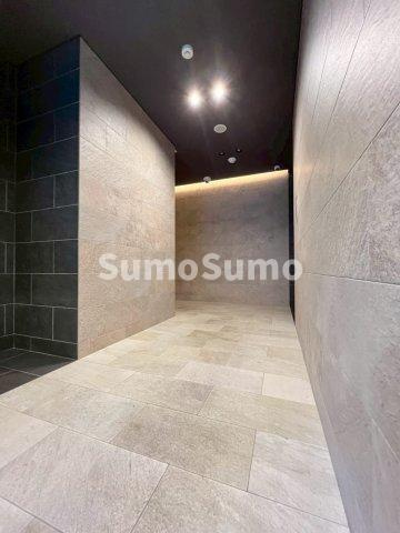 ModernPalazzo天神東NEUROのエントランス