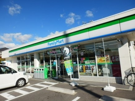 パーシモンⅢの周辺|ファミリーマート 東海加木屋町まで250m