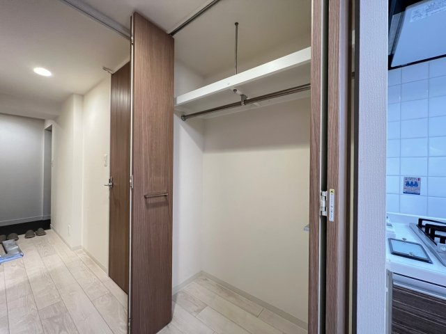 プレサンス堺筋本町駅前の収納