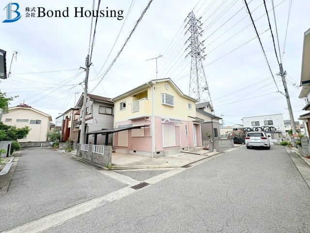 「リフォ済」「お車2台駐車可」西河原　築28年の前面道路含む現地写真