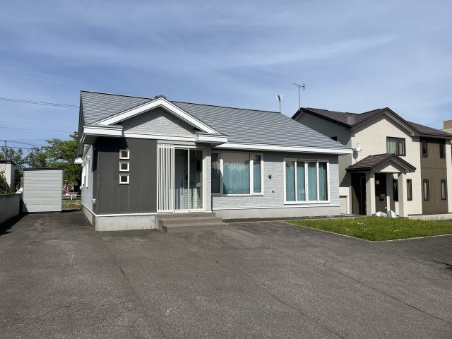 【商談中】網走市つくしケ丘３丁目平屋中古住宅の外観