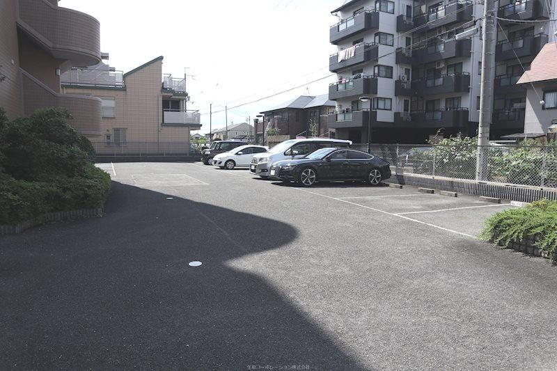 グレイスミシマの駐車場