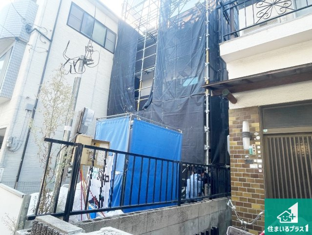 高槻市登町　第1期　新築一戸建ての外観|周辺は落ち着いた街並みの住宅地！子育てがしやすい住環境です！まだ未完成ですが、現地でしかわからない事もございます。是非一度ご覧ください。