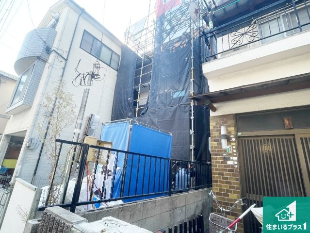 高槻市登町　第1期　新築一戸建ての外観|周辺は落ち着いた街並みの住宅地！子育てがしやすい住環境です！まだ未完成ですが、現地でしかわからない事もございます。是非一度ご覧ください。