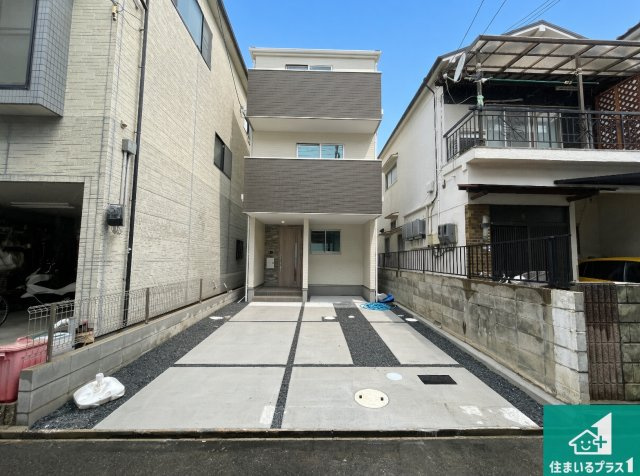高槻市登町　第1期　新築一戸建てのトイレ|シンプルなトイレは落ち着く空間！お手入れも簡単です！