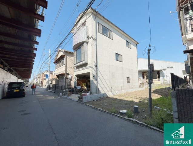 高槻市登町　第1期　新築一戸建ての前面道路含む現地写真|周辺は落ち着いた街並みの住宅地！子育てがしやすい住環境です！まだ未完成ですが、現地でしかわからない事もございます。是非一度ご覧ください。