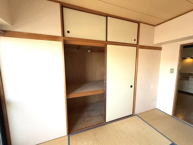 ルブニール西郷の和室