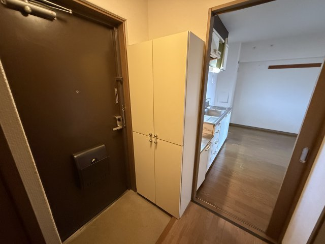 ルブニール西郷の玄関