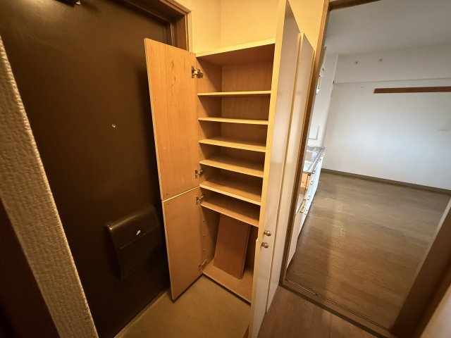 ルブニール西郷の収納