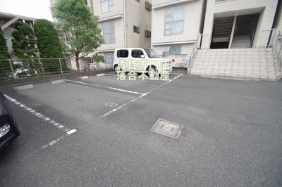 【駐車場】 | BANYAN North Kona | 敷地内駐車場完備
