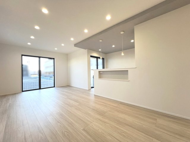 津市藤方《5号棟》の居間・リビング