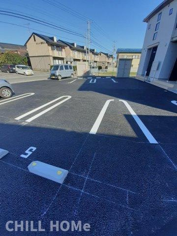 ルスト・ヒルの駐車場|当社、チルホームのHPもご覧ください(^^)/物件情報多数♪