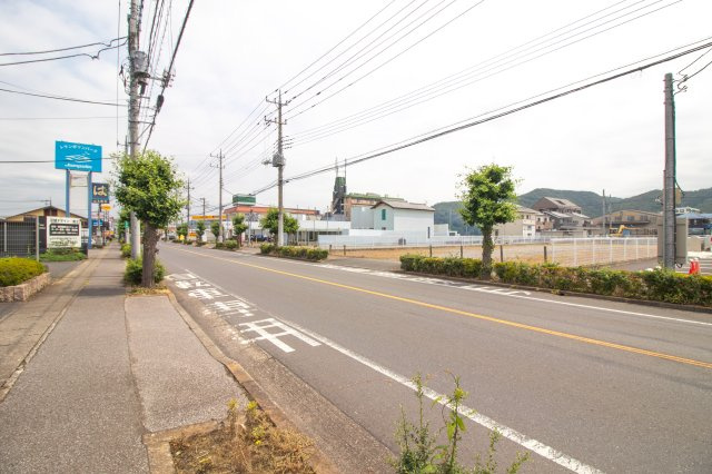 【前面道路含む現地写真】の画像