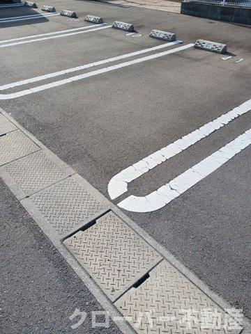 ＪａｄｅＨｏｕｓｅ　Ｄの駐車場