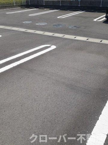 アールコフレ善通寺の駐車場