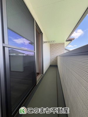 【バルコニー】 | ワイウッドコート佐野市富岡町第7期　 | 多少の雨も安心の広々としたインナーバルコニー☆
