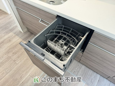 【キッチン】 | ワイウッドコート佐野市富岡町第7期　 | 同社施工例☆時短家事につながる食器洗浄乾燥機付き☆