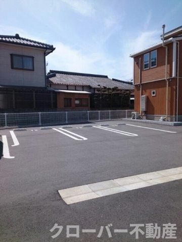 キャッスル　Ａの駐車場