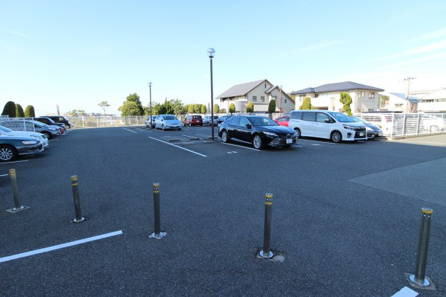 カルム学園緑が丘の駐車場