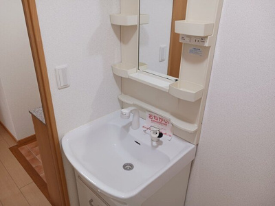 【洗面所】 | ブリーズヴィル | 明るい洗面所です