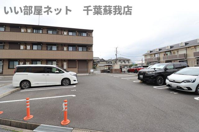 グランディールの駐車場|カースペースがあります
