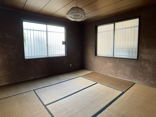 白山町一丁目貸店舗事務所の和室