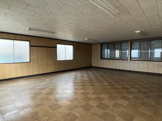 白山町一丁目貸店舗事務所の内装