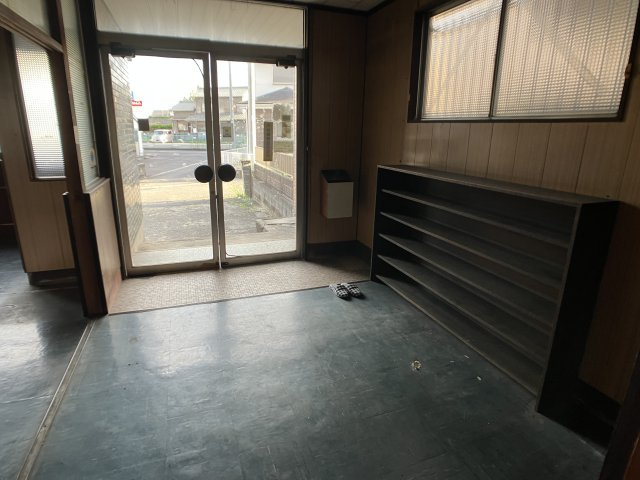 白山町一丁目貸店舗事務所のロビー