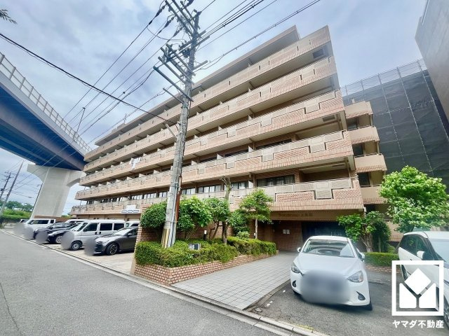 ライオンズマンション上鳥羽の外観