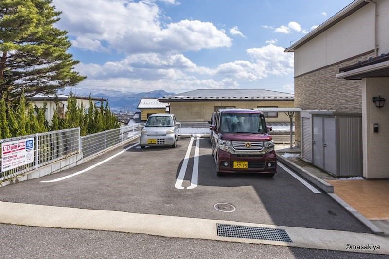 グレイス・ヒルの駐車場