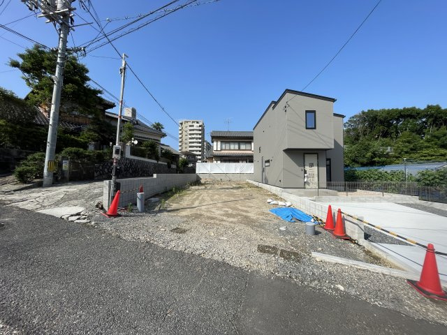 古江東町（A）　土地の外観|北側へ通り抜けができないため、車等の交通量が少なく、安心して生活できる環境です。