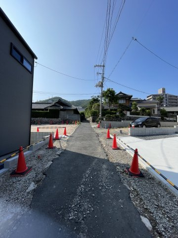 古江東町（A）　土地の前面道路含む現地写真|閑静な住宅地です。