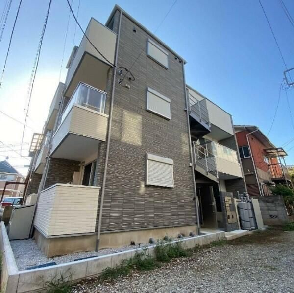 横浜市鶴見区生麦４丁目のアパートの外観