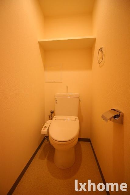 ＵＵＲコート茨木東中条のトイレ|ゆったりとした空間のトイレです