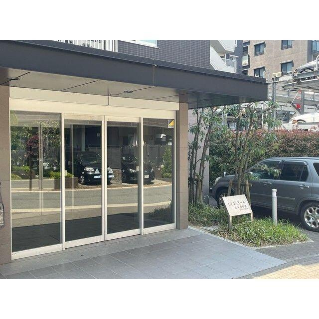 ＵＵＲコート茨木東中条のエントランス|落ち着いたエントランスです