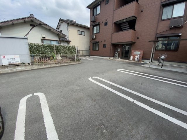 Rose　MansionⅡの駐車場