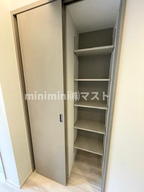 コンフォリア・リヴ北浜淡路町の収納